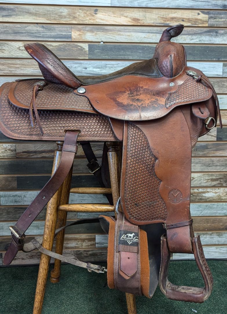 USED Circle Y Park and Trail Saddle 16” Medium Oil