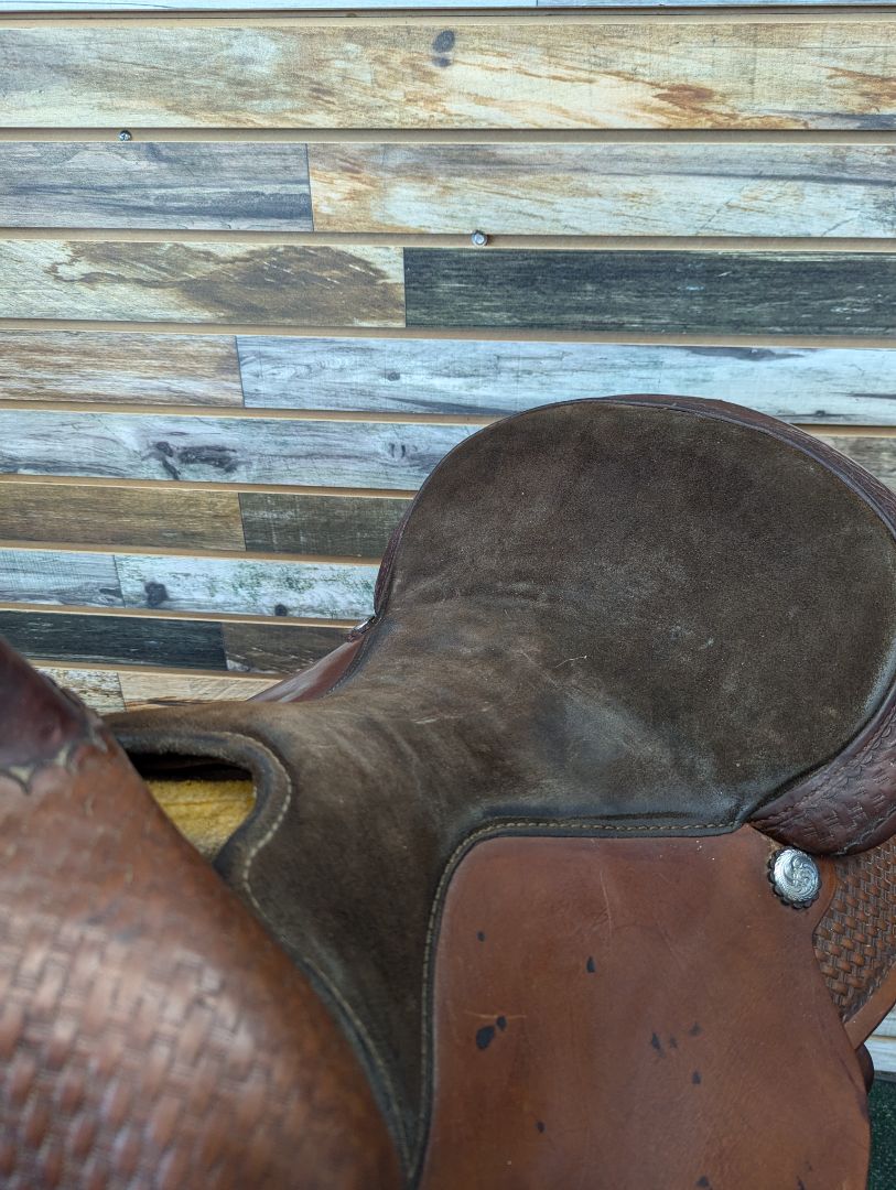 USED Circle Y Park and Trail Saddle 16” Medium Oil