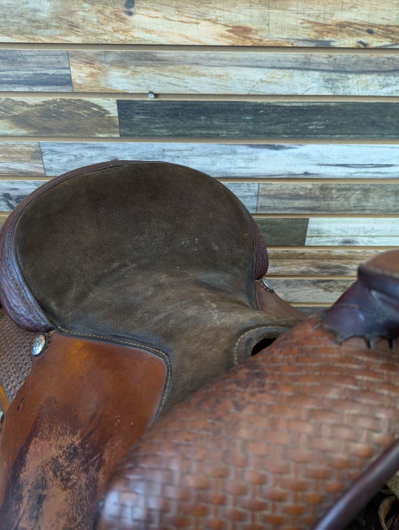 USED Circle Y Park and Trail Saddle 16” Medium Oil