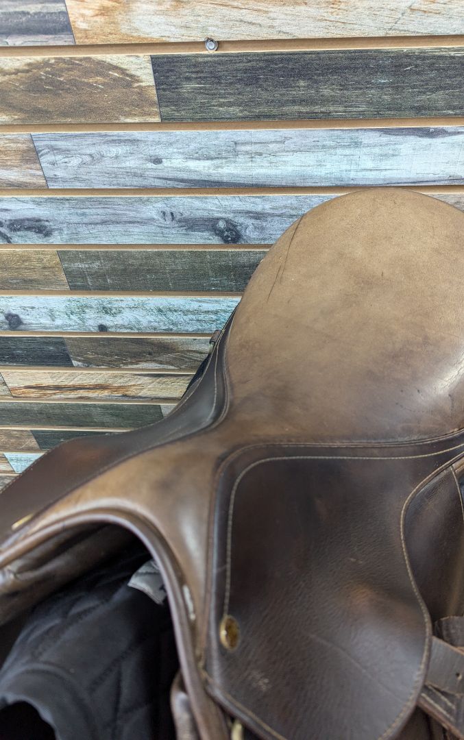 USED HDR All Purpose Saddle 17.5" Havana