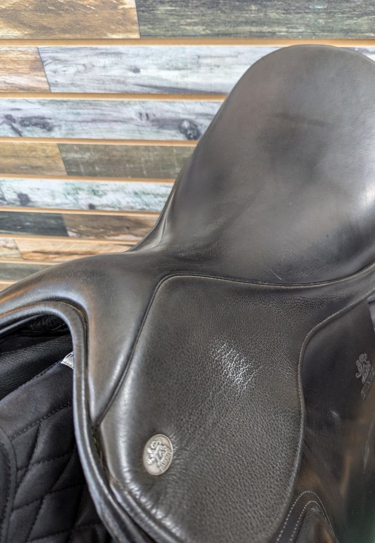 USED Fairfax Dressage Saddle 18" Black