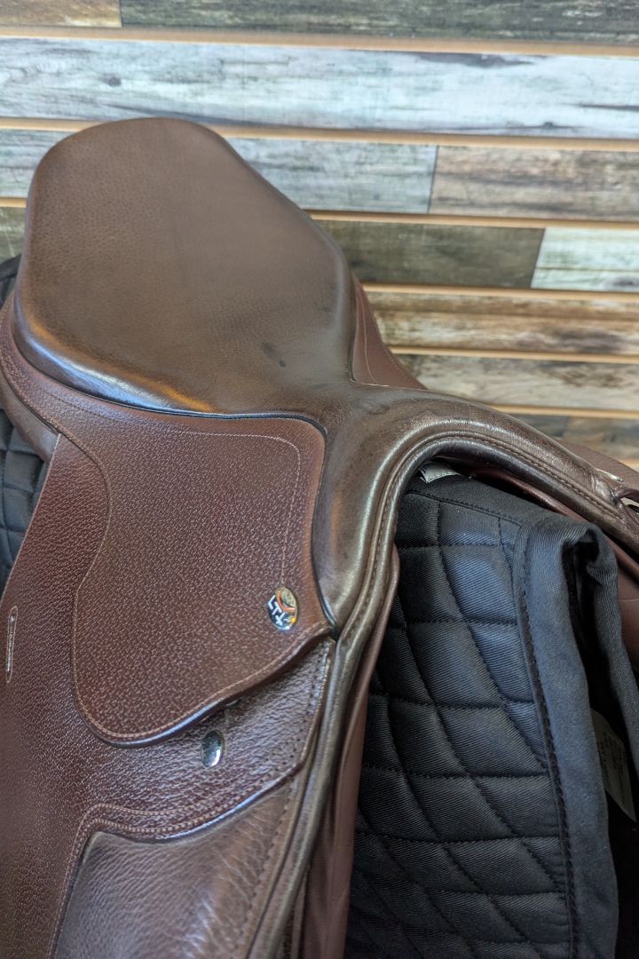 USED Tekna LeTek Plus Close Contact Saddle 17.5” Medium Oil