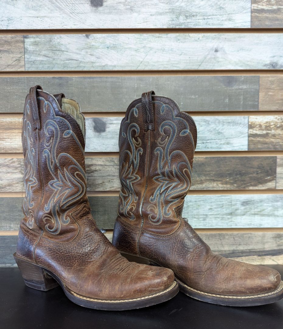 USED Ariat Brown Legends Boots 8B Medium Oil