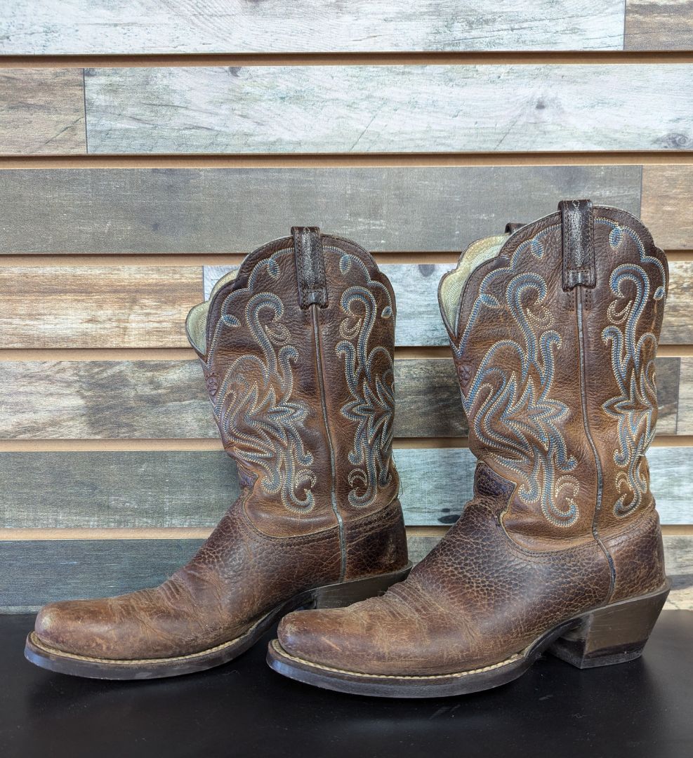 USED Ariat Brown Legends Boots 8B Medium Oil