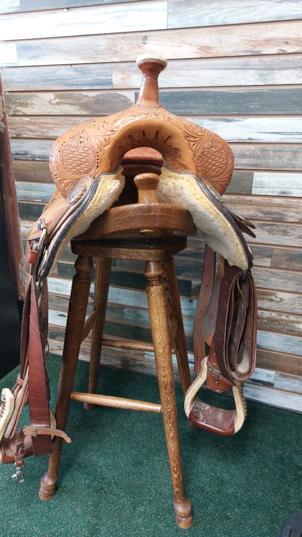 USED Circle Y Western Barrel Saddle 14” Light Oil