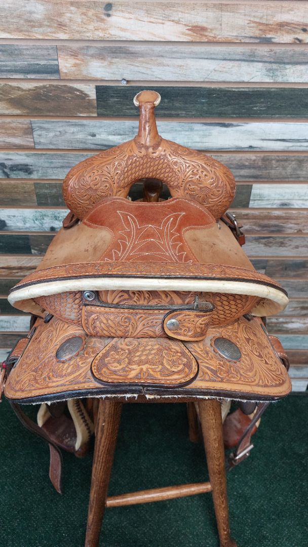 USED Circle Y Western Barrel Saddle 14” Light Oil