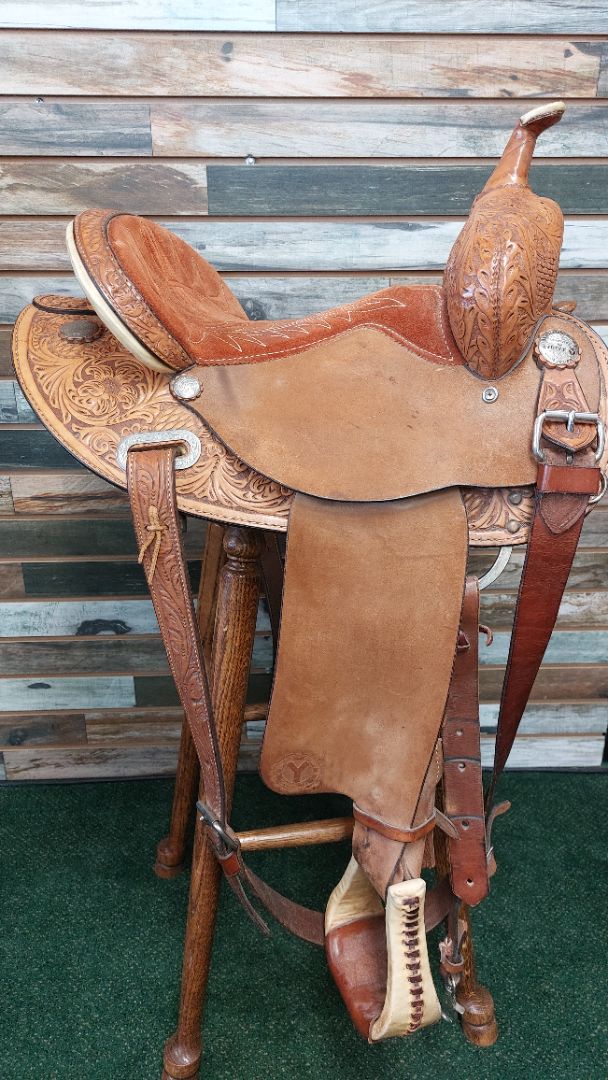 USED Circle Y Western Barrel Saddle 14” Light Oil