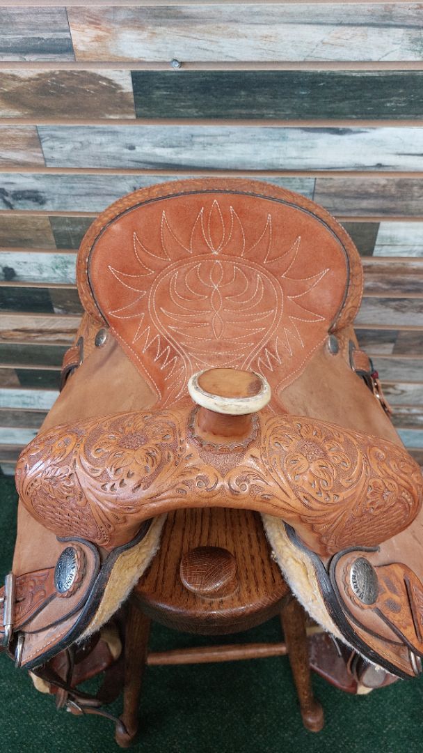 USED Circle Y Western Barrel Saddle 14” Light Oil