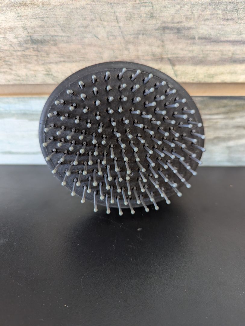 USED Tough1 Great Grip Hair Brush  Black