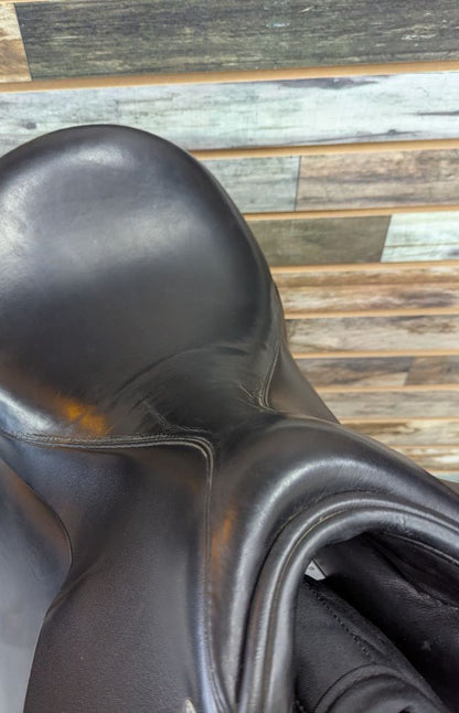 USED Custom Saddlery Dressage Saddle 17.5 Black