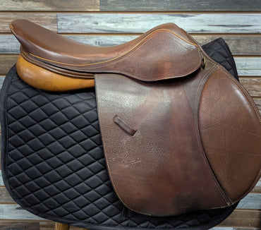 USED Dover Circuit Saddle 18" Chestnut