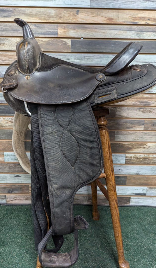USED Big Horn Synthetic Gaited Western Saddle 16 1/2" Black