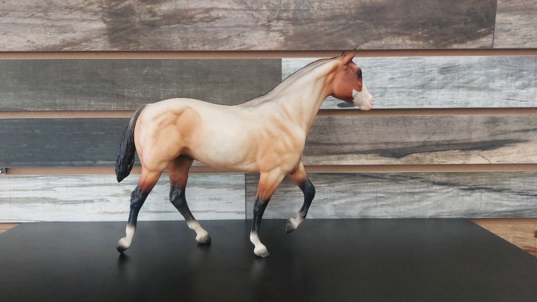 USED Breyer Breyer Red Roan Traditional Red