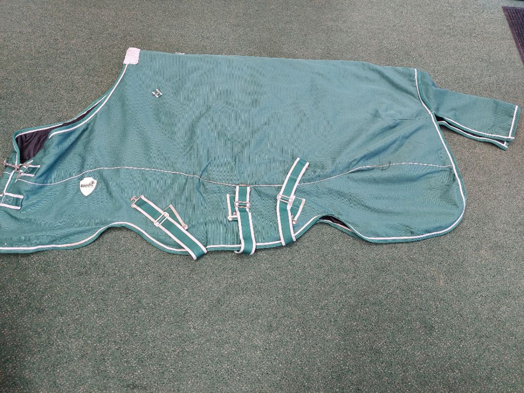 USED Defender Turnout Blanket 72” Green/White