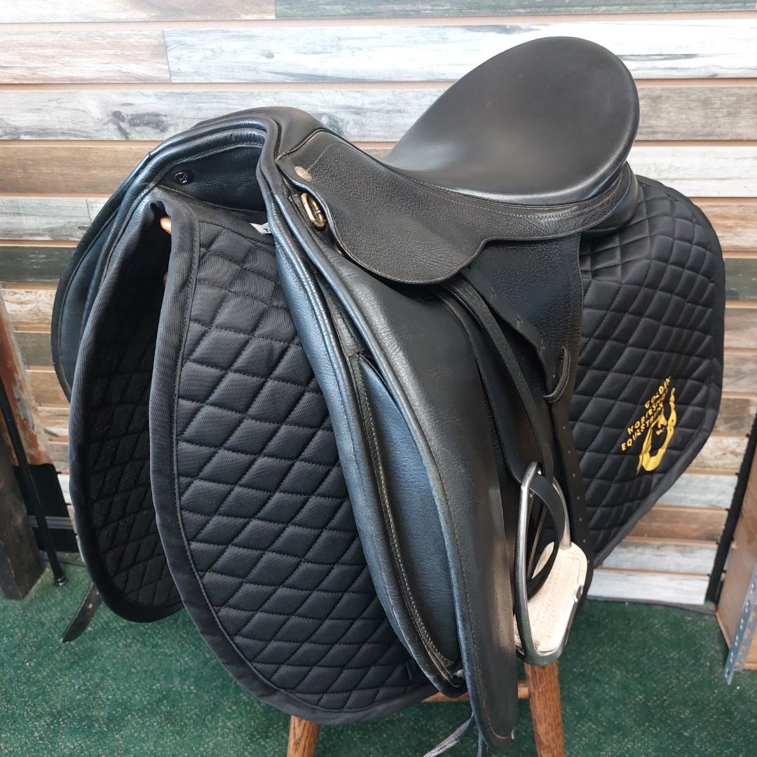 USED Collegiate Dressage Saddle 17” Black