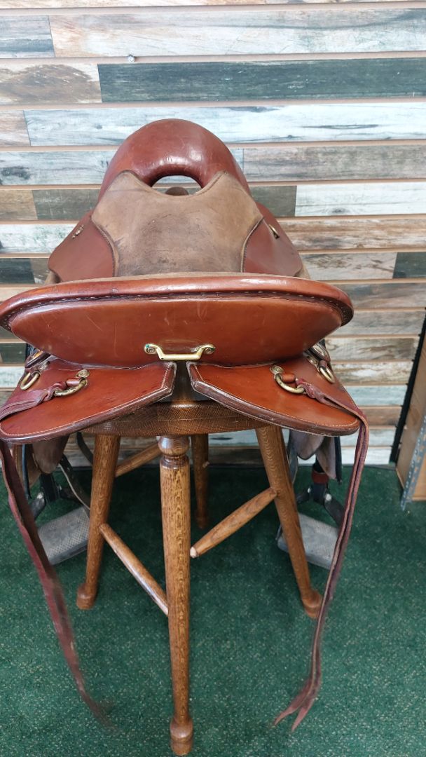 USED Parelli Western Saddles 16” Medium Oil