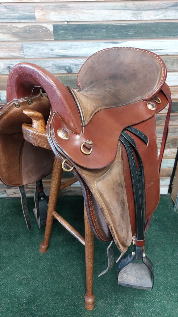 USED Parelli Western Saddles 16” Medium Oil