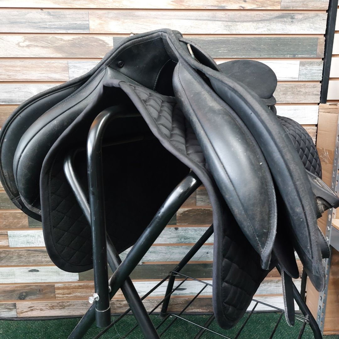 USED Wintec 2000 English Saddle 16.5" Black