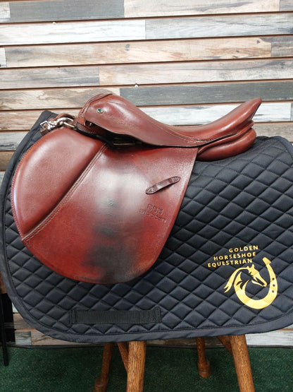 USED Stubben Youth English Saddle 15” Medium Oil