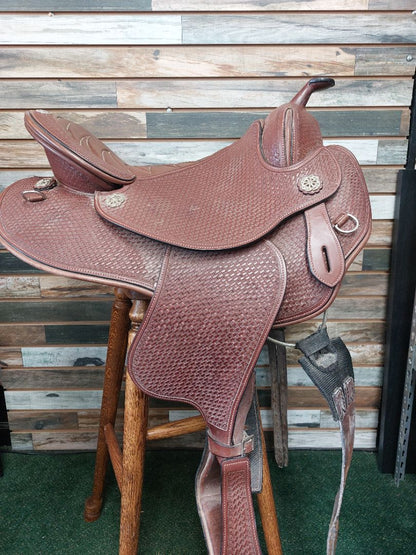 USED Schleese Saddlery All Around Western Saddle 16” Chesnut