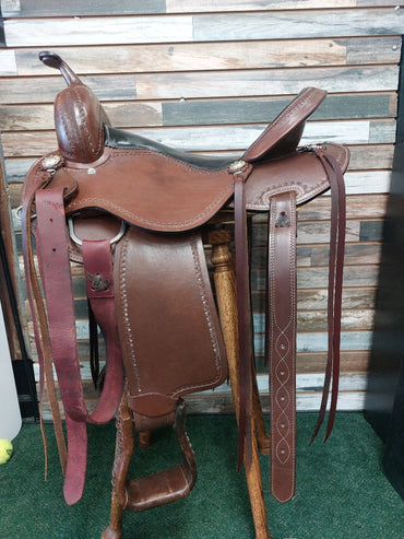 USED Circle C Western Trail Saddle 17” Brown