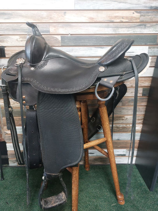 USED Circle Y High Horse  16" Black