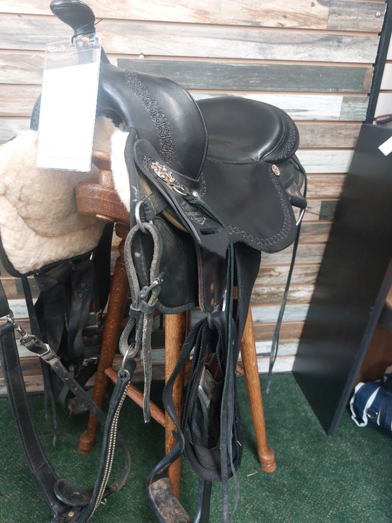 USED Circle Y High Horse  16" Black