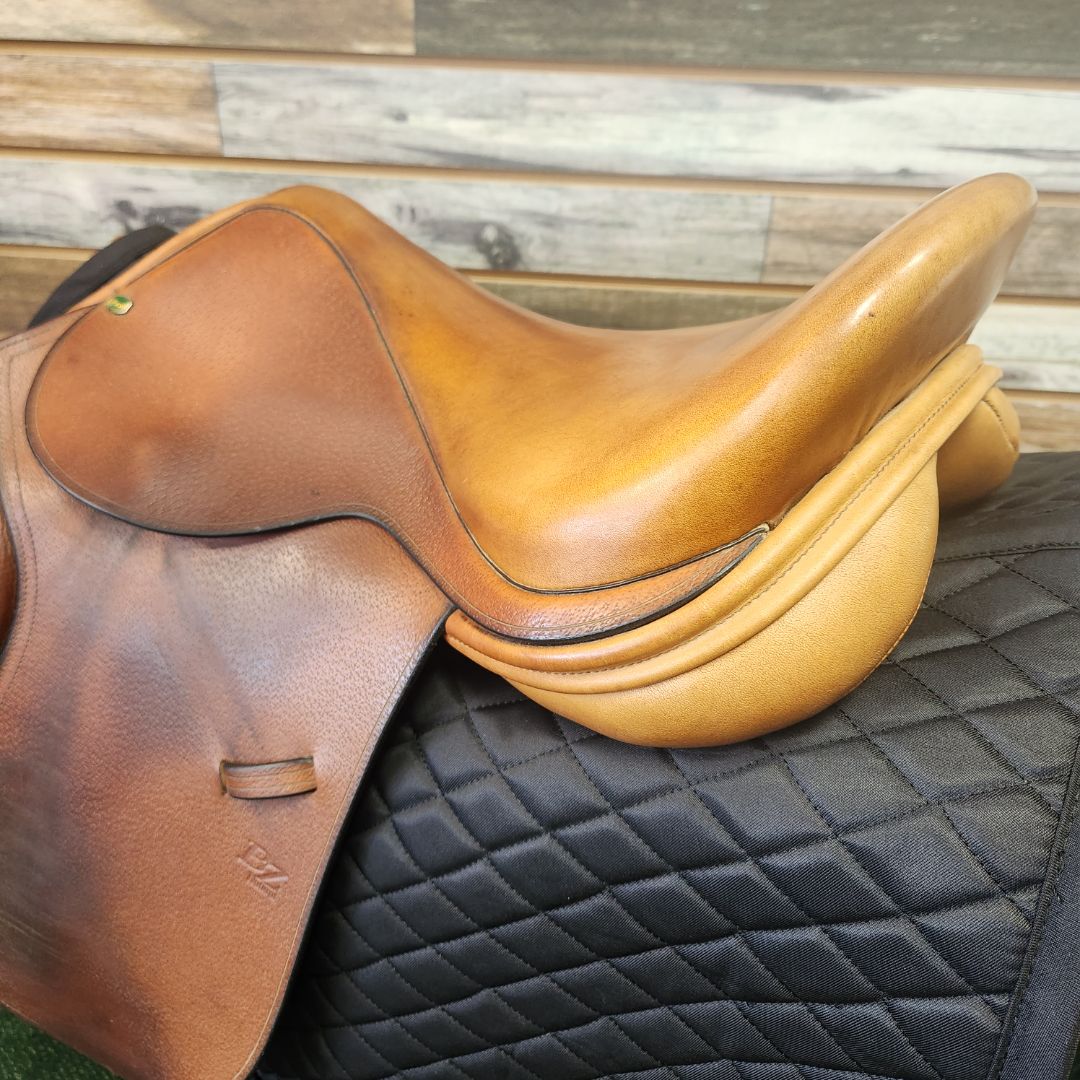 USED Beval BZ Natural Jump Saddle 16" Medium Oil