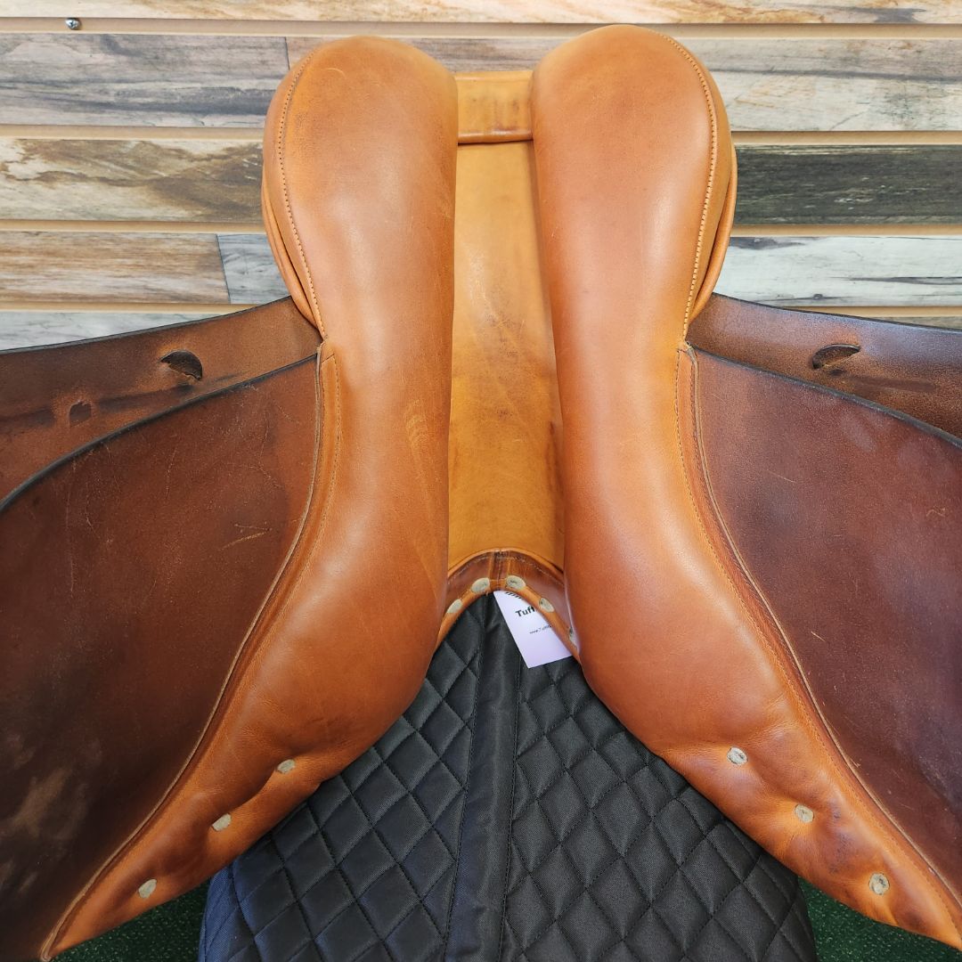 USED Beval BZ Natural Jump Saddle 16" Medium Oil