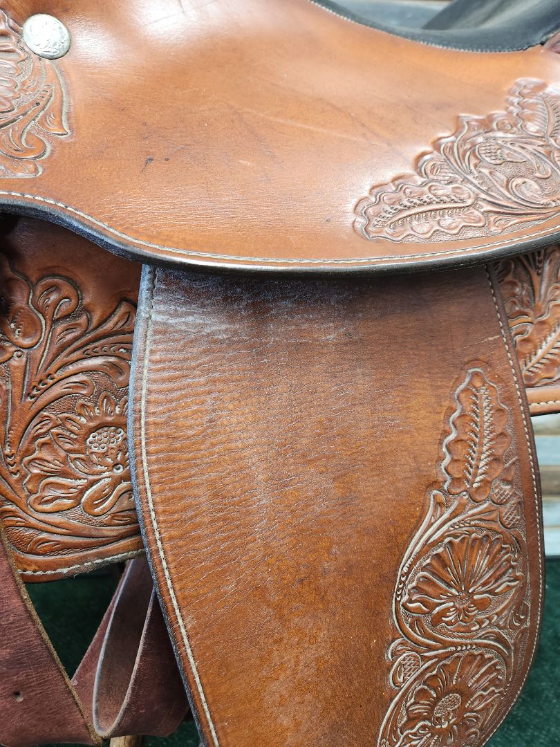 USED Circle Y Equitation Saddle 16" Medium Oil