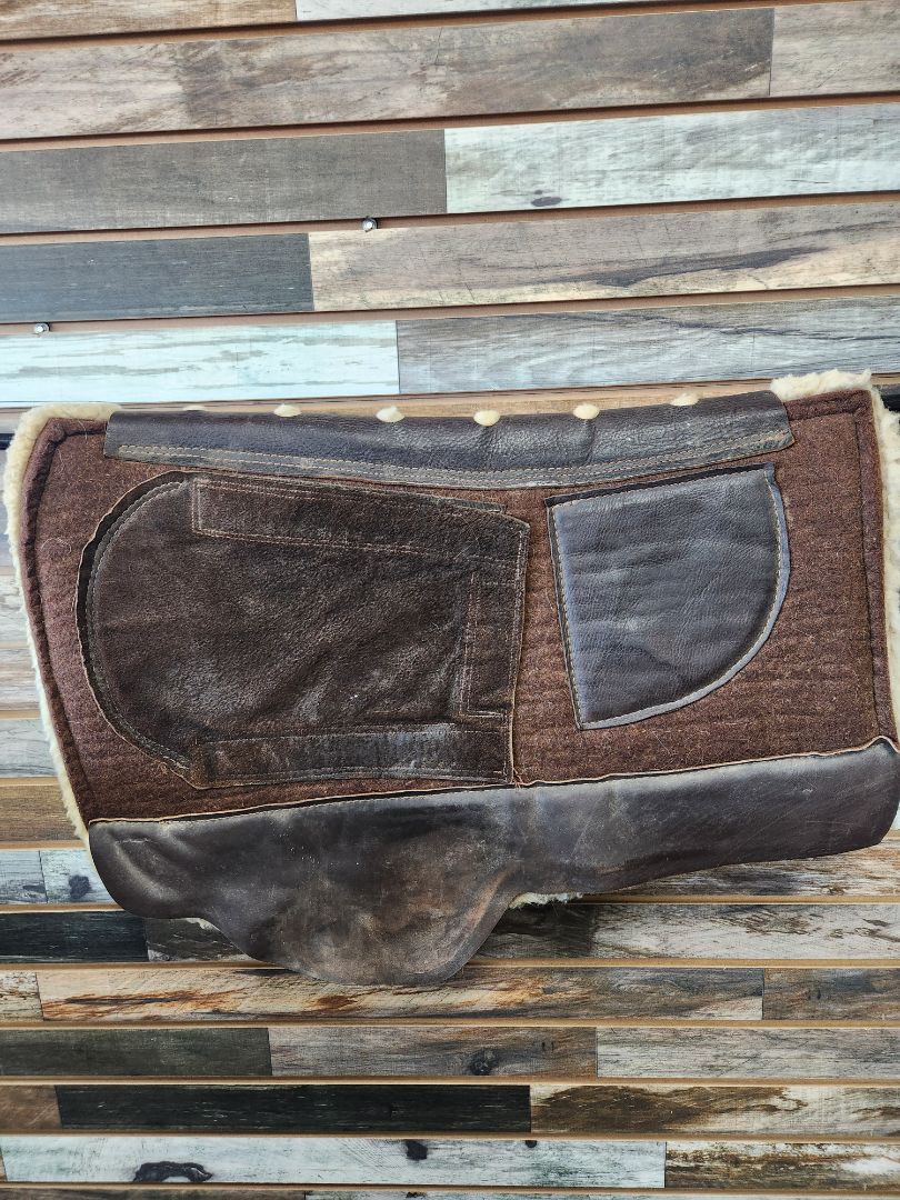 USED  Western Saddle Pad 29" Brown