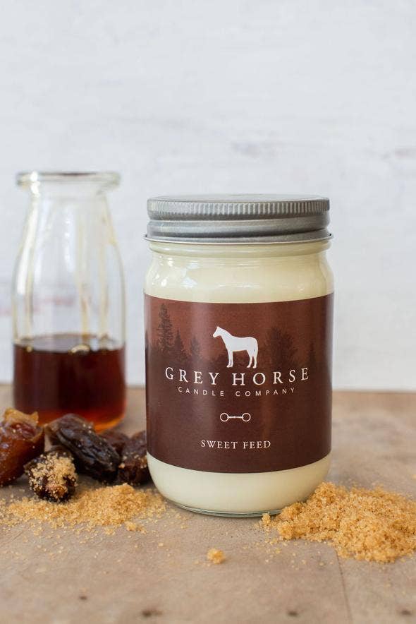 Sweet Feed Soy Candle - Thumbnail 4