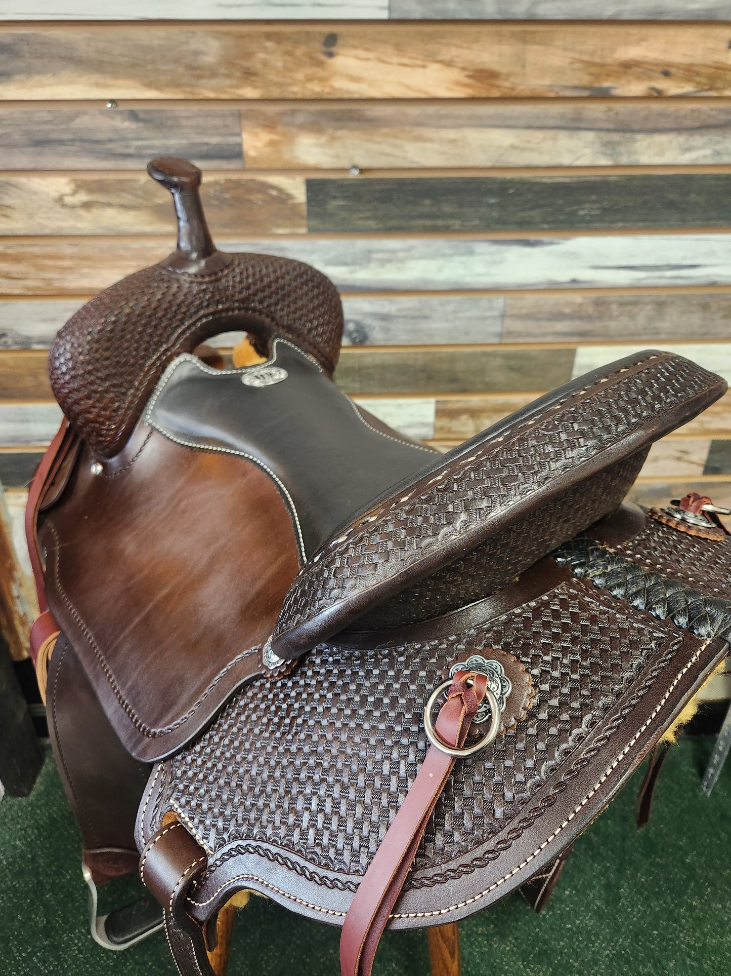 HR Trail Saddles