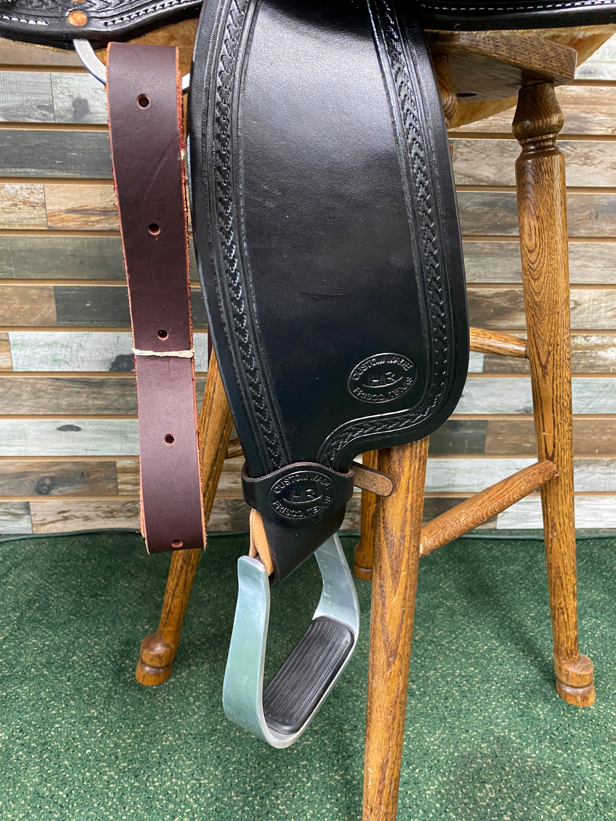 HR Black Flex Trail Saddle 16"