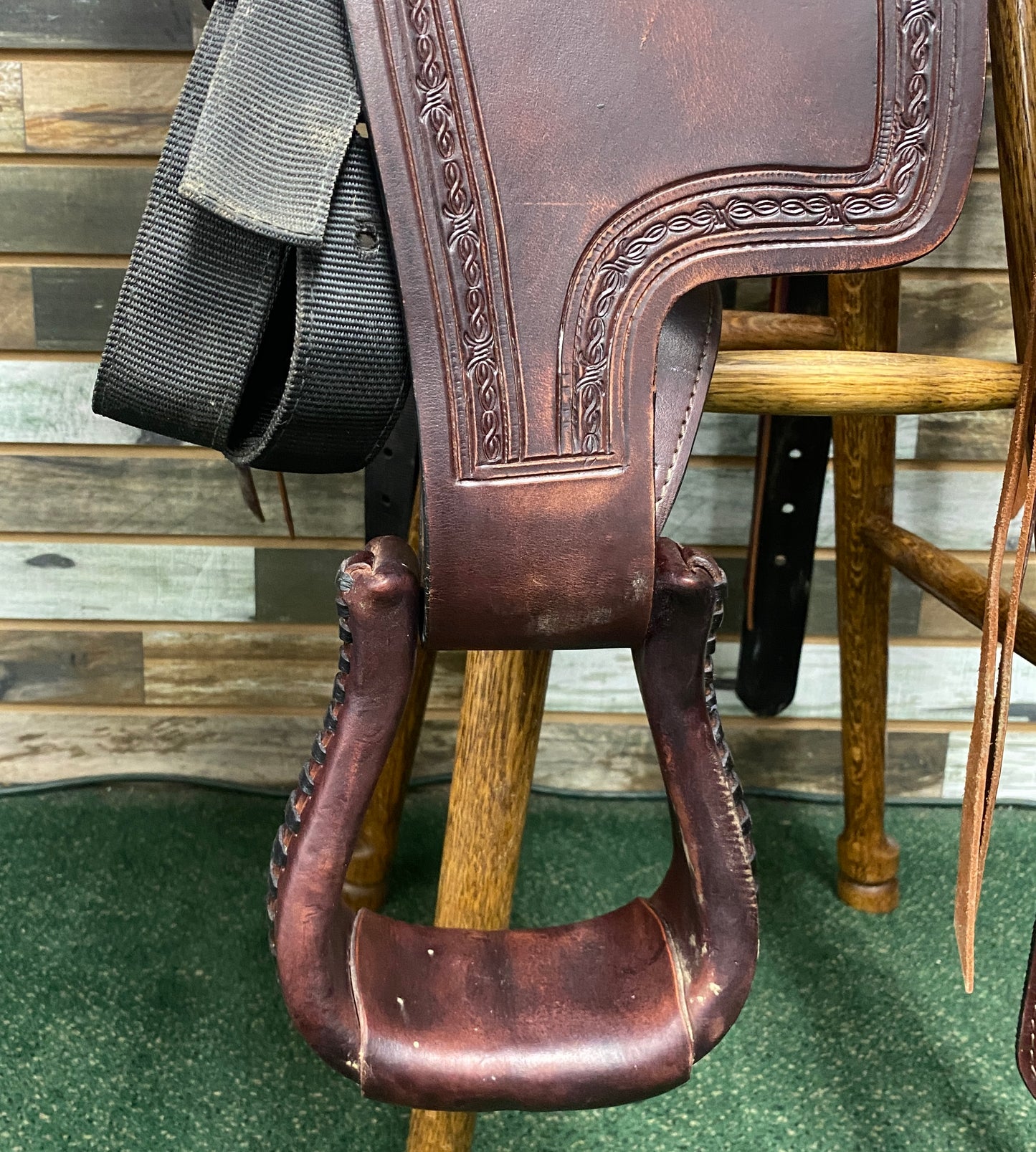 Pre-Owned Hilason Flex Tree Trail Saddle