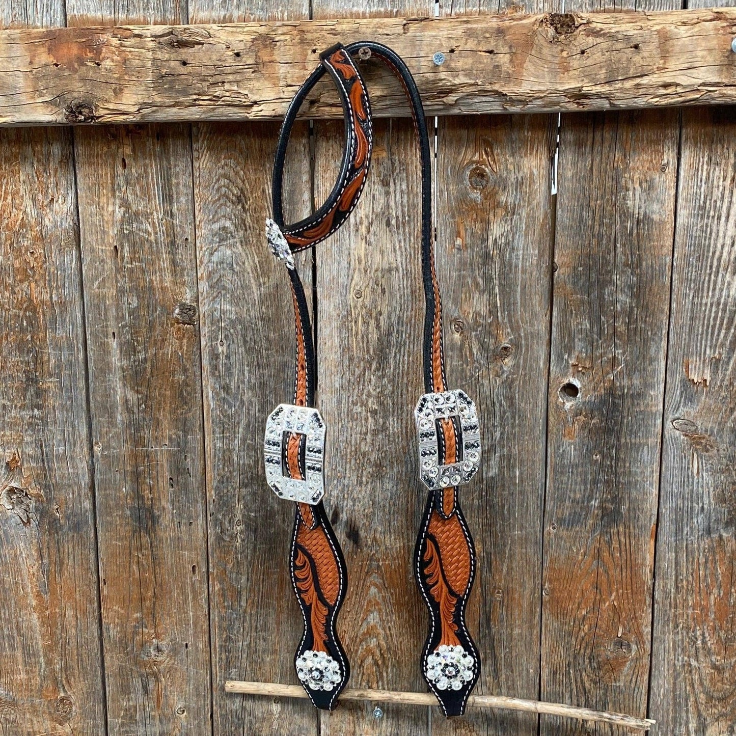 Two Tone Leaf Jet and Clear One Ear & Breastcollar Tack Set #OEBC543