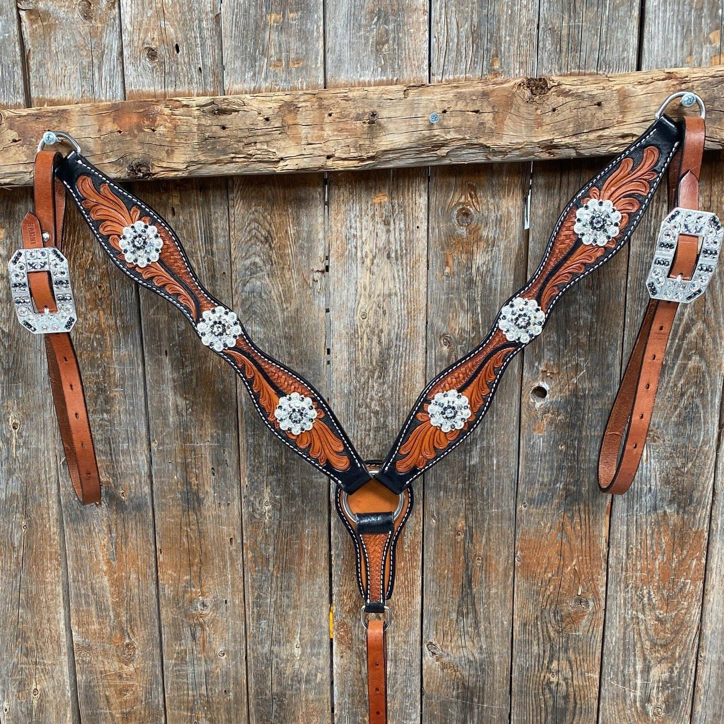 Two Tone Leaf Jet and Clear One Ear & Breastcollar Tack Set #OEBC543