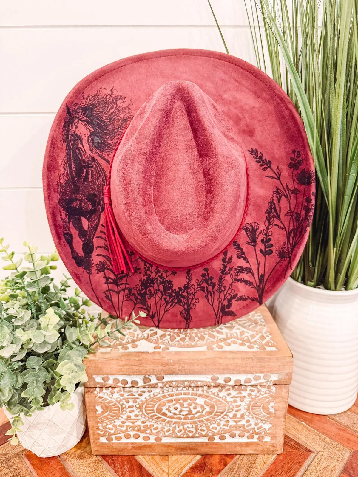 Engraved Wildflower Horse Hat