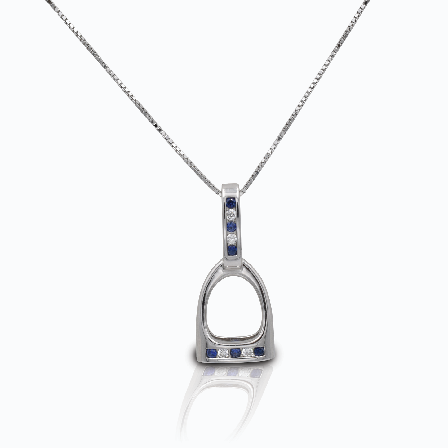 Kelly Herd Large English Stirrup Necklace In Sterling Silver