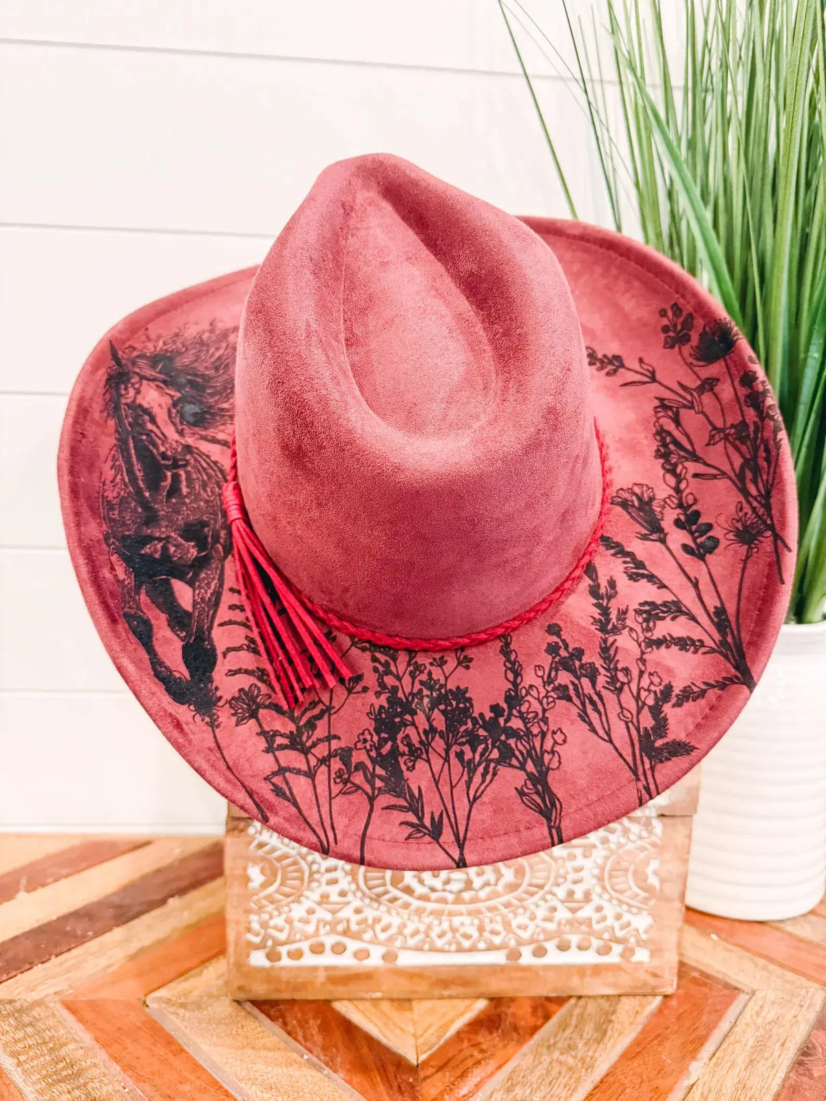 Engraved Wildflower Horse Hat