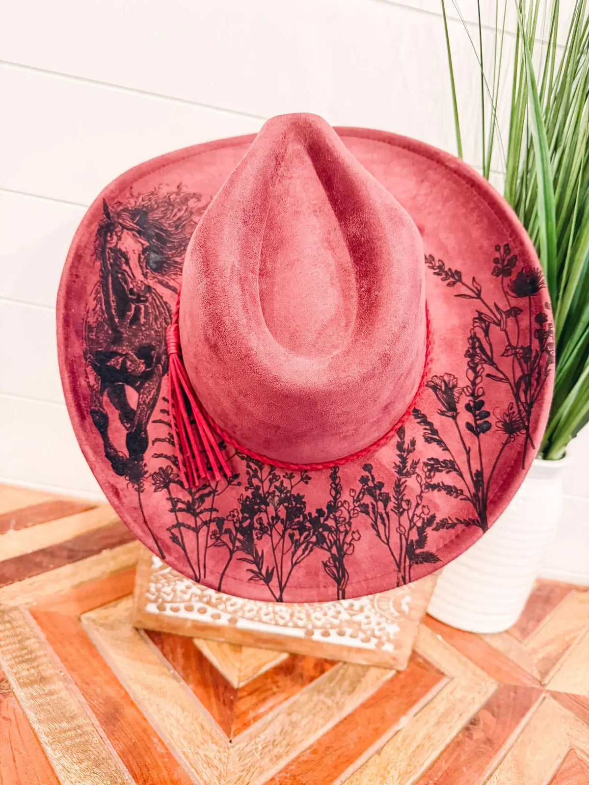 Engraved Wildflower Horse Hat
