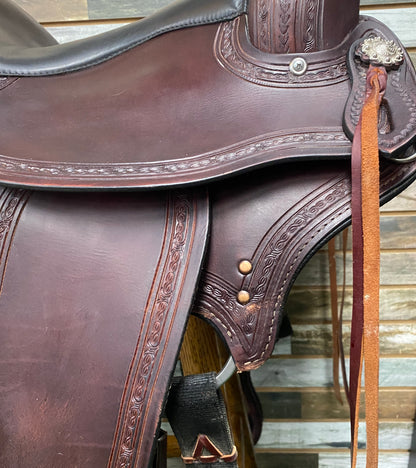 Pre-Owned Hilason Flex Tree Trail Saddle
