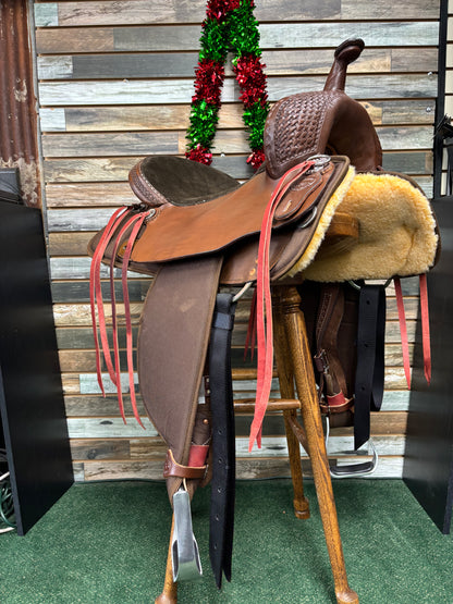 HR Condura Trail Saddle – 16"