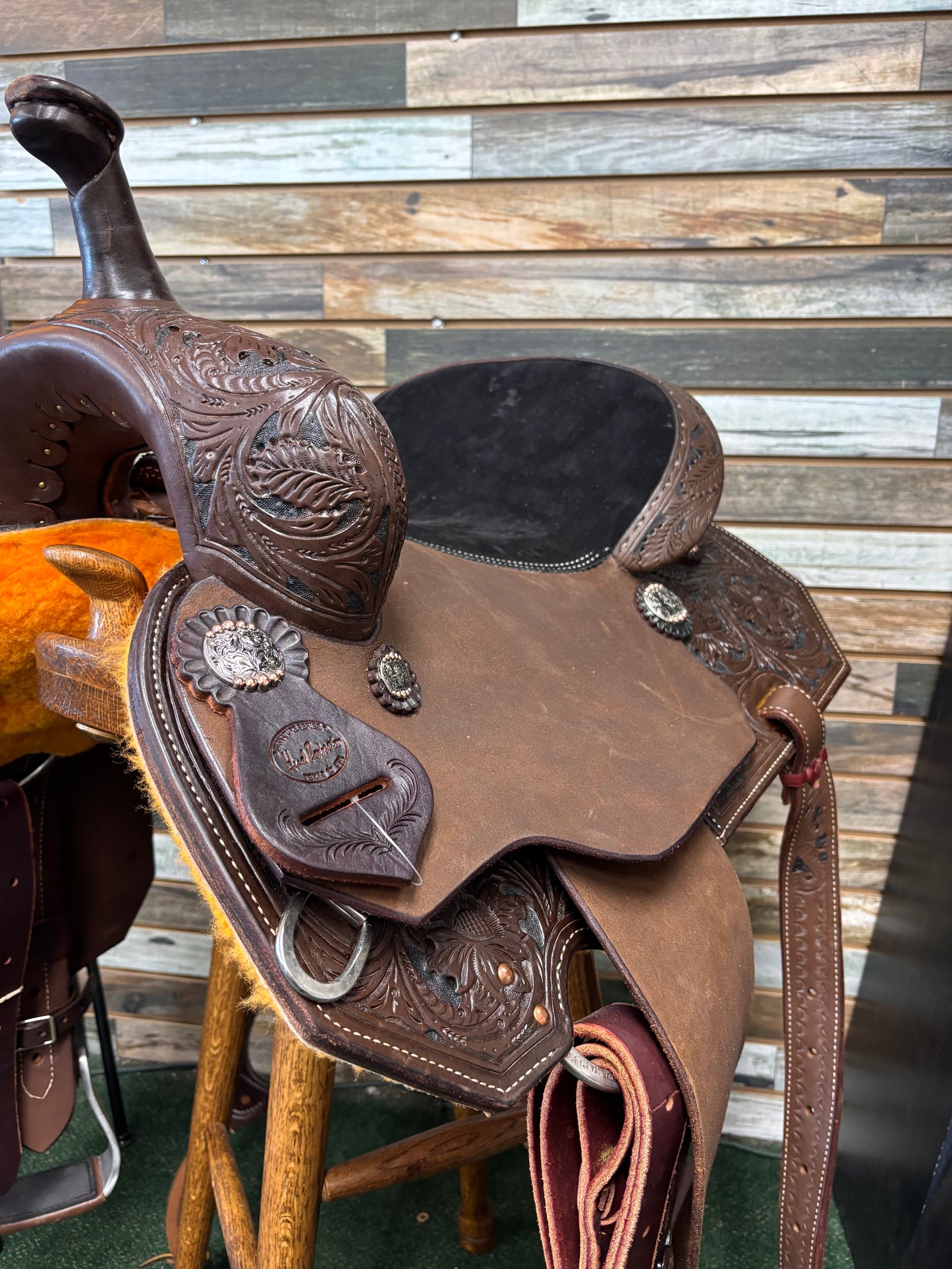 Hud Roberts Signature Series Barrel Saddle 15"
