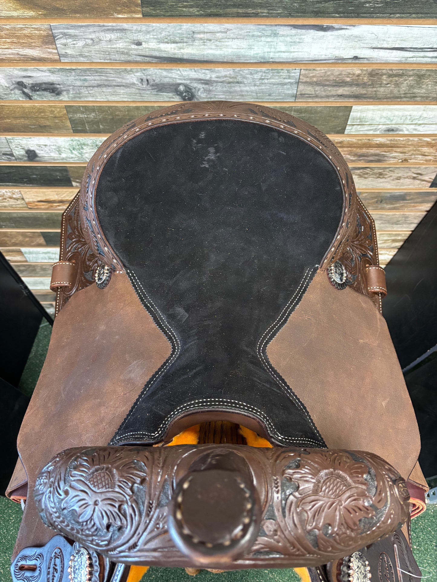 Hud Roberts Signature Series Barrel Saddle 15"