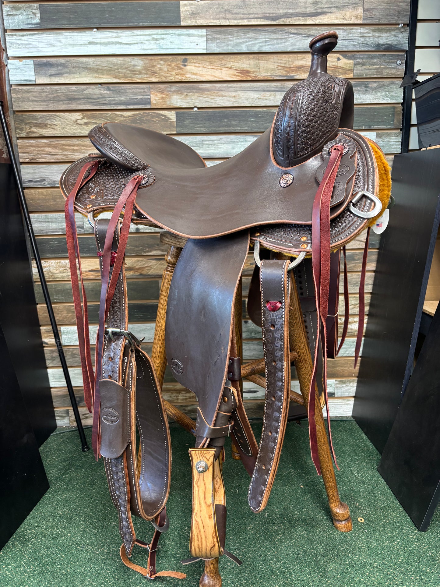 Hud Roberts Signature Series Cowhorse Saddle 15.5"