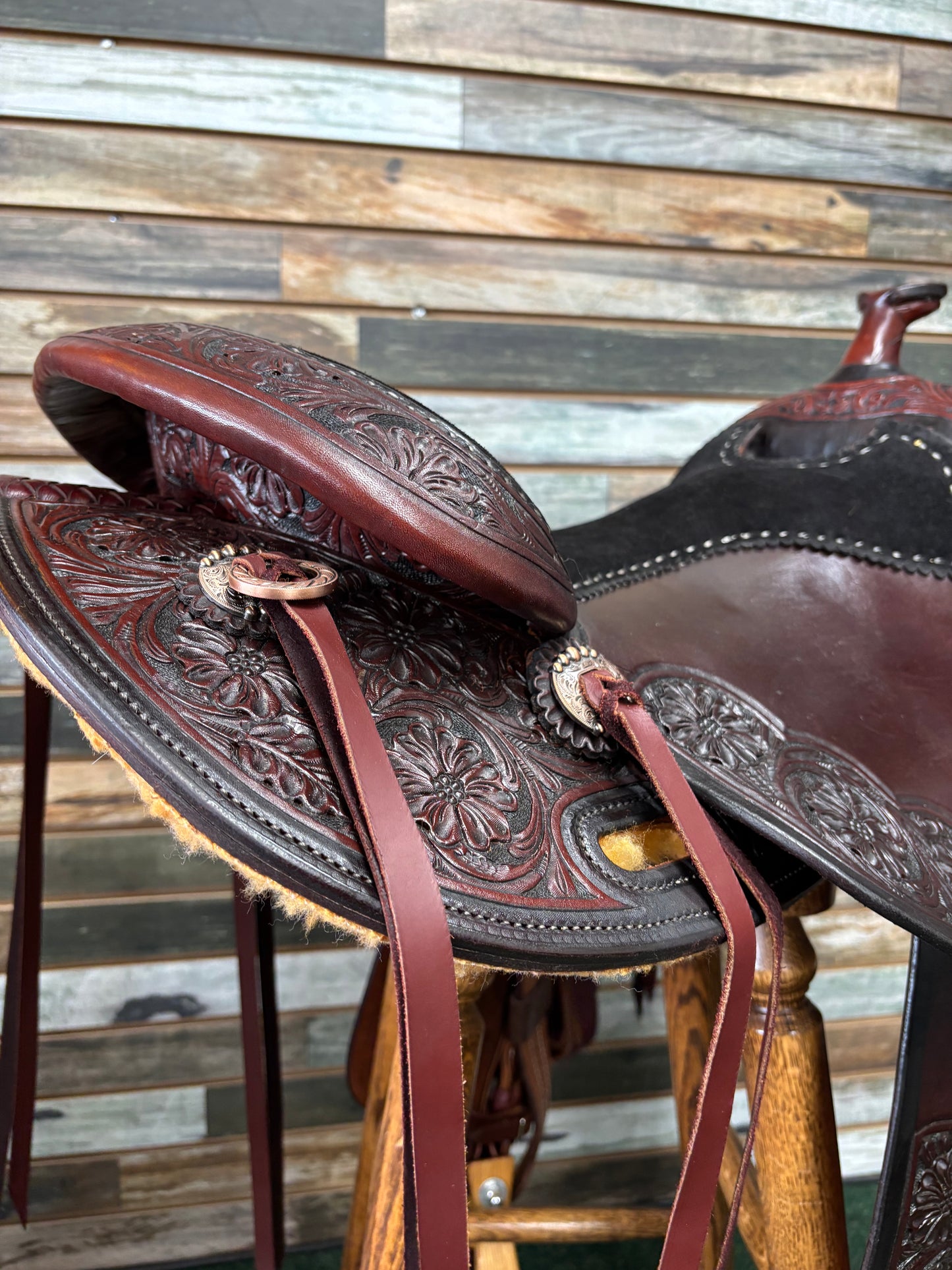 HR Custom Lightweight Reining Saddle