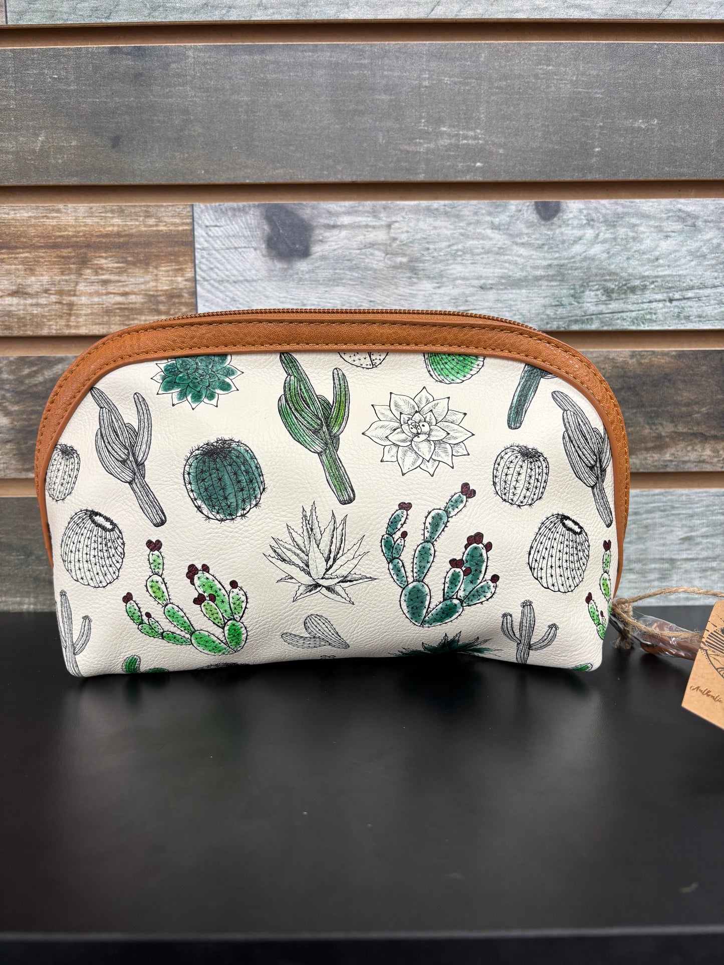 Catchfly Essentials Dome Cosmetic bag Watercolor Cacti