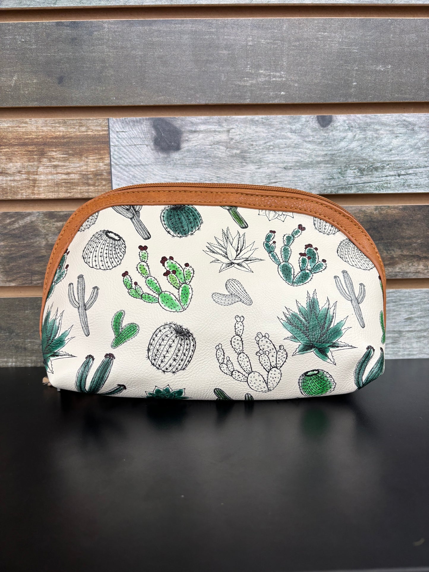 Catchfly Essentials Dome Cosmetic bag Watercolor Cacti