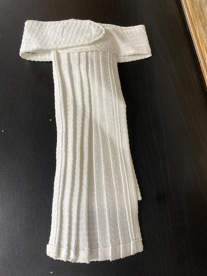 USED White Ruffled Stock Tie with Stock Pin